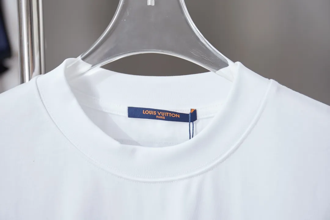 🅿️200 1V 25SS early spring new style short sleeves with embroidered letters, light luxury, a must-have item for daily commuting for men and women, correct version, welcome to compare, detailed features · 320 grams of 100% pure cotton double yarn jersey fabric · Special thickened 32 pieces of double yarn 1X1 thread in the same vat · Imported Tajima machine hollow embroidered letter logo. Ready-made garments are washed to make the embroidery softer · Double-needle sewing and cross-seam technology · Original main mark, washed tag, brand moisture-proof paper packaging Color: black/white Size: S/M/L/XL